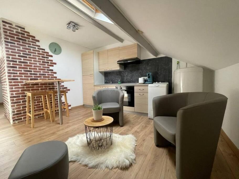 Charleville-Mézières Edouard 2. Logement Complet. מראה חיצוני תמונה